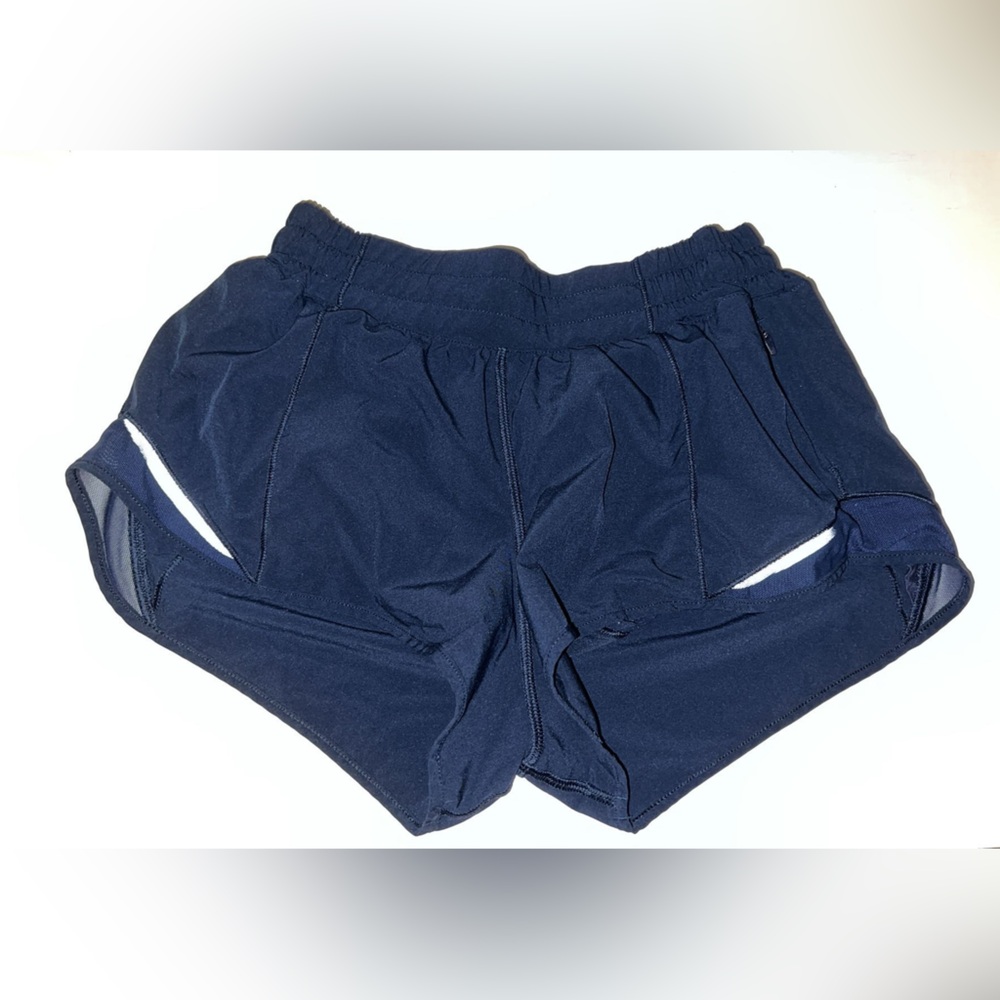lululemon low rise hotty hot 2.5” color: navy blue